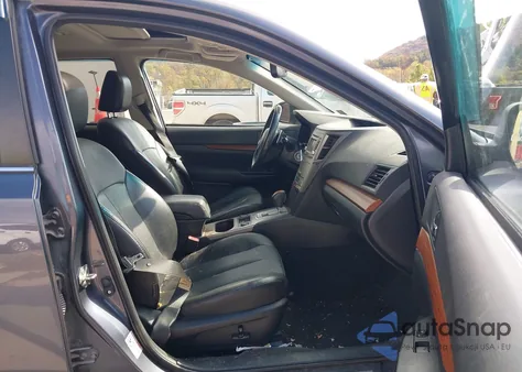 2014 Subaru Outback 2.5I Limited z USA, uszkodzony, nr VIN 4S4BRBLC5E3235852